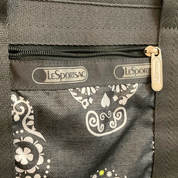Lesportsac Black and White Skull Travel Bag - Picture 3 of 4